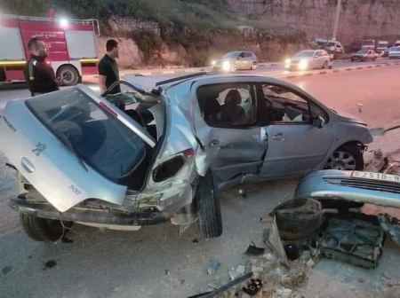 مصرع شقيقتين بحادث سير في دورا